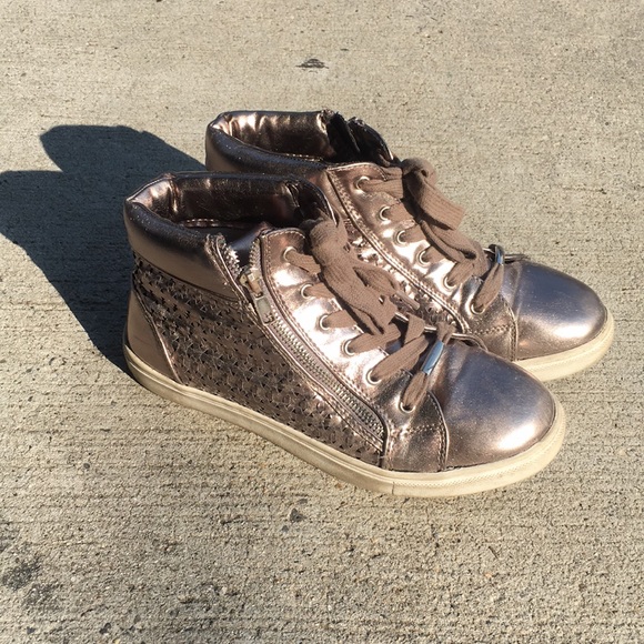 Steve Madden Metallic Sneakers - Picture 1 of 3